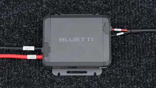 BLUETTI Charger 1: cables plugged in